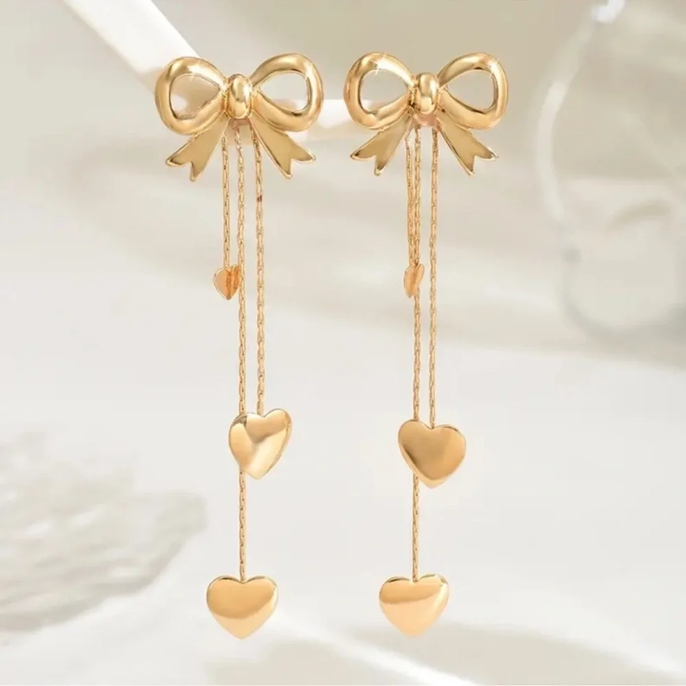Brand NEW! Elegant Gold Bow and Heart Drop Earrings. 🎀💛 Daily Cute Earrings.